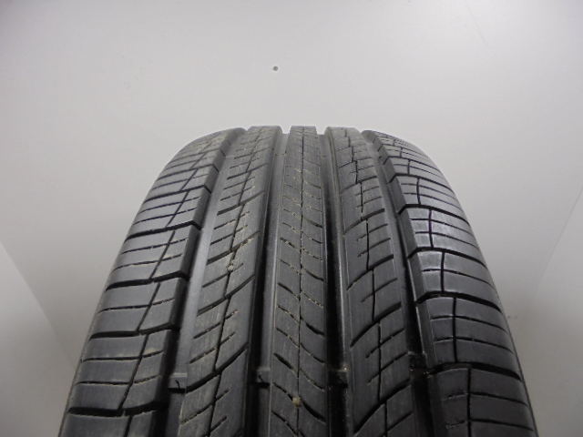 Hankook RA33 pneumatiky