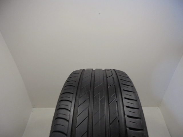 Bridgestone T001 pneumatiky
