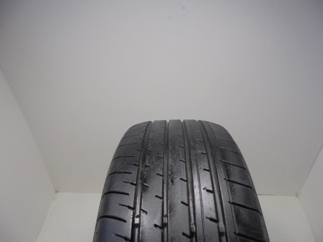 Yokohama AE61 pneumatiky