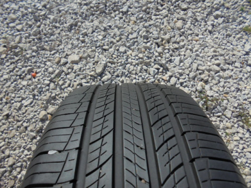 Hankook RA33 pneumatiky