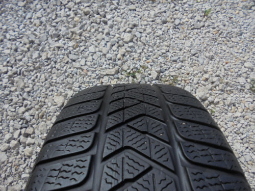 Pirelli Sottozero 3 pneumatiky